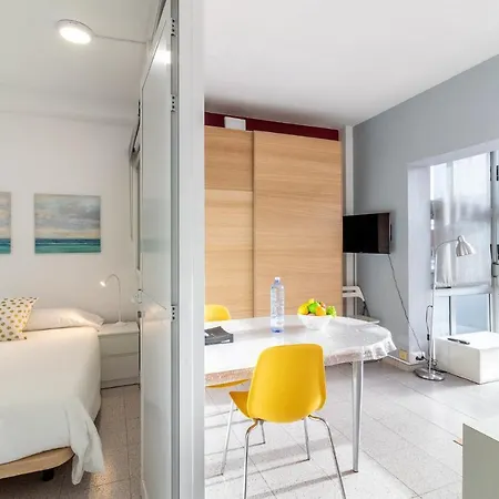 Flatguest Leon Y Castillo + Centre + 1 Bdr + Wifi Apartman *